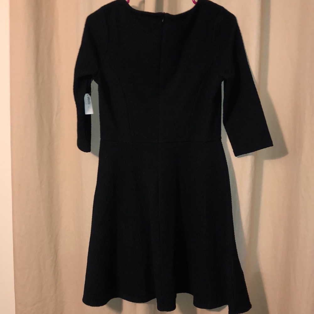 *BNWT* black dress w/ flared bottom. Waist accent - Picture 6 of 9